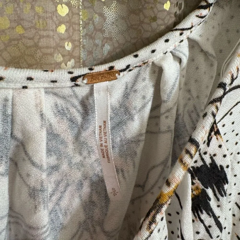 Free People Last Time Draped Bell Sleeve‎ White Floral Boho Surplice Top Small